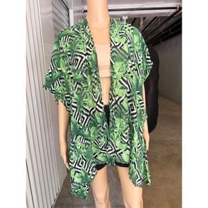 MACCHIA DI RUGGINE Green Tropical Leaf Geometric Viscose Kimono Cover Up OS